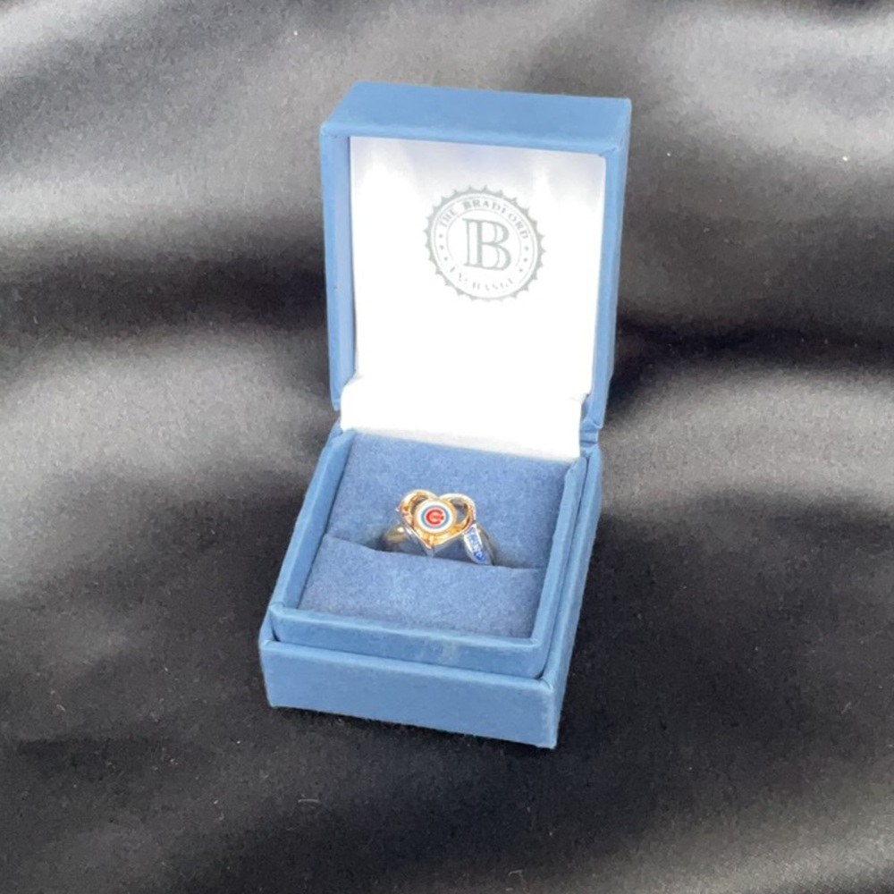 Chicago Cubs Pride Ring With Team-Color Crystals